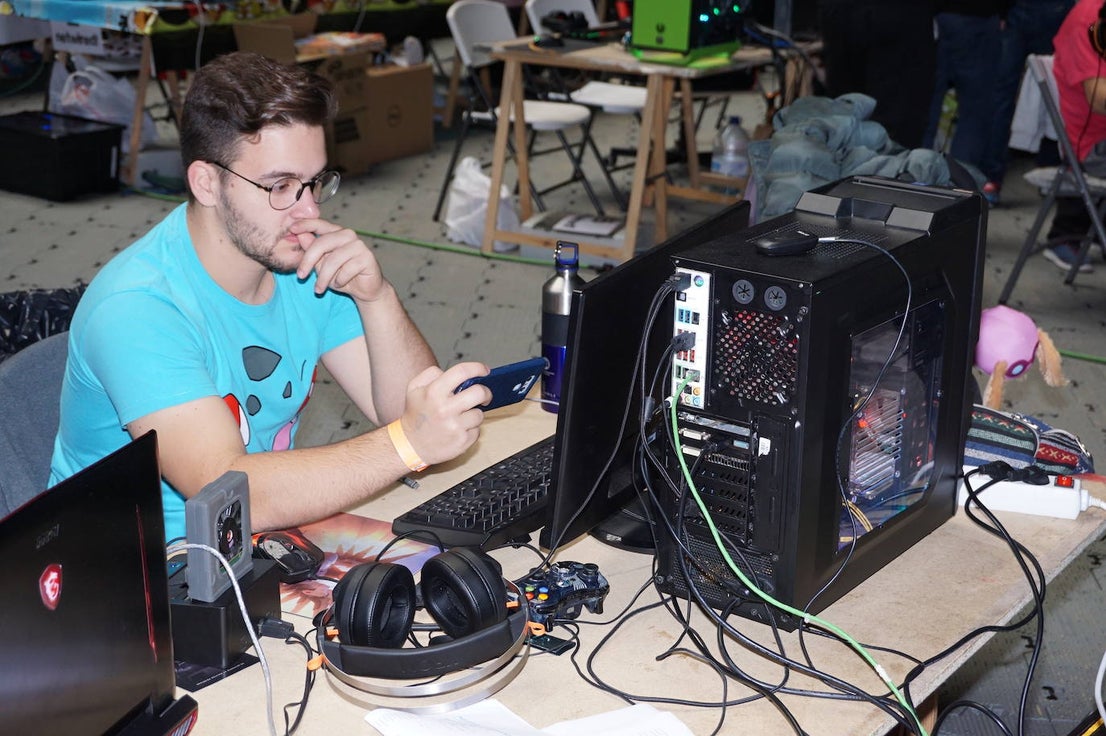 Mas de 400 participantes en la Lan Party arroyana. 