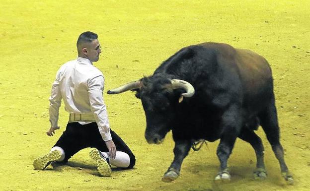 Un lance del triunfador de la noche.