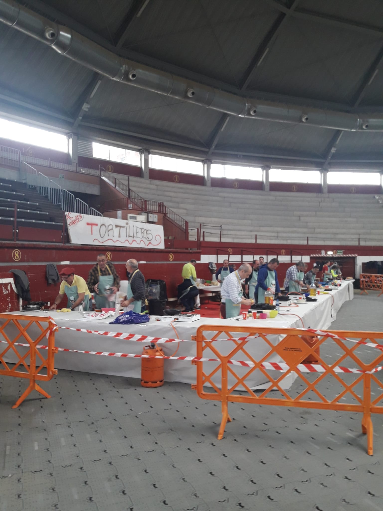 Fotos: Concurso masculino de tortillas en Arroyo de la Encomienda