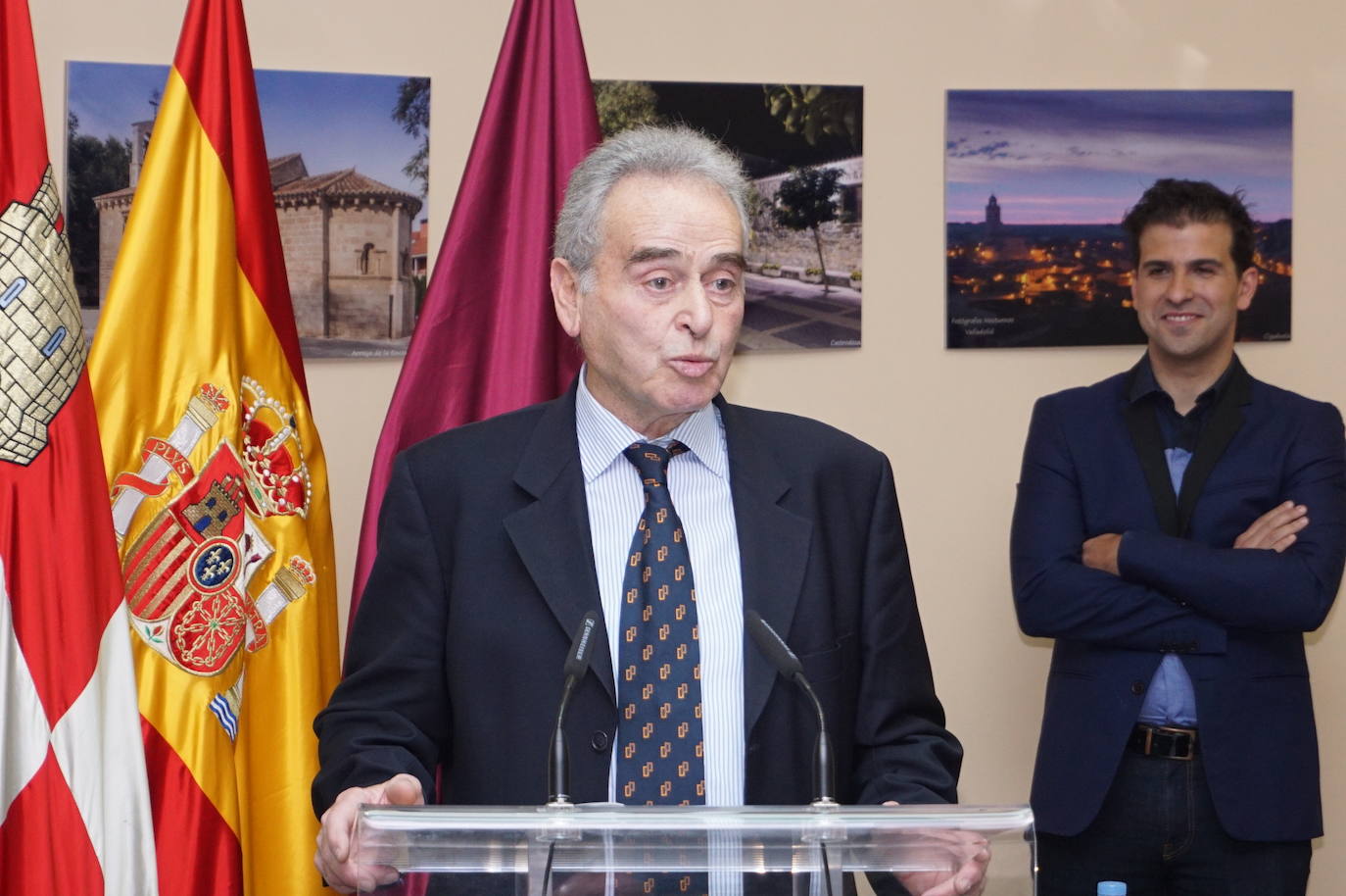 Emocionante acto de reconocimiento en la sede de la Mancomunidad Torozos en Arroyo de la Encomienda a la Guardia Civil con presencia de todos los alcaldes. 