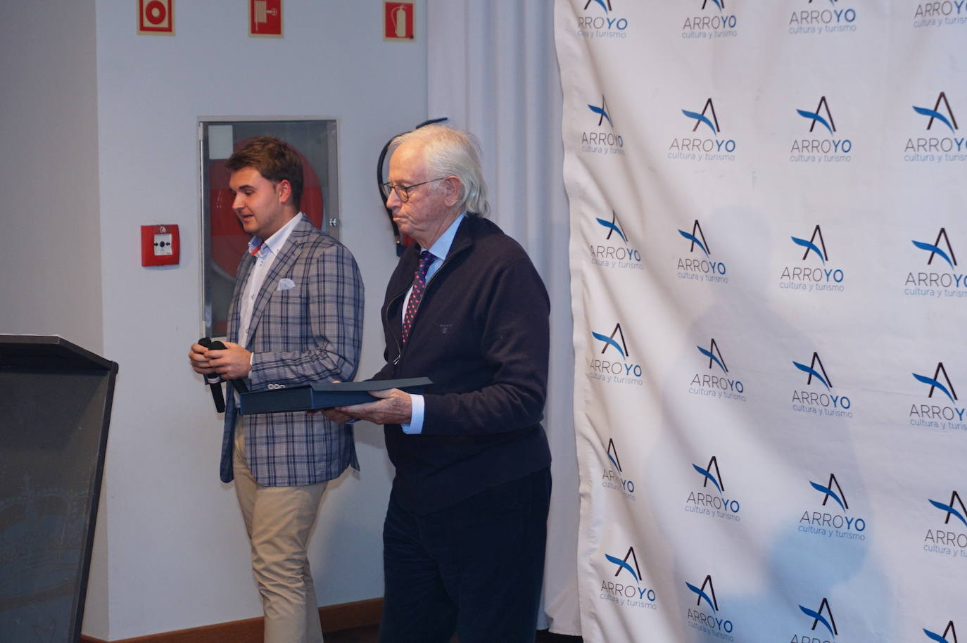 Acto de presentación del brillante, completo y rematado cartel del VI Festival Taurino de La Flecha, en Arroyo de la Encomienda. 