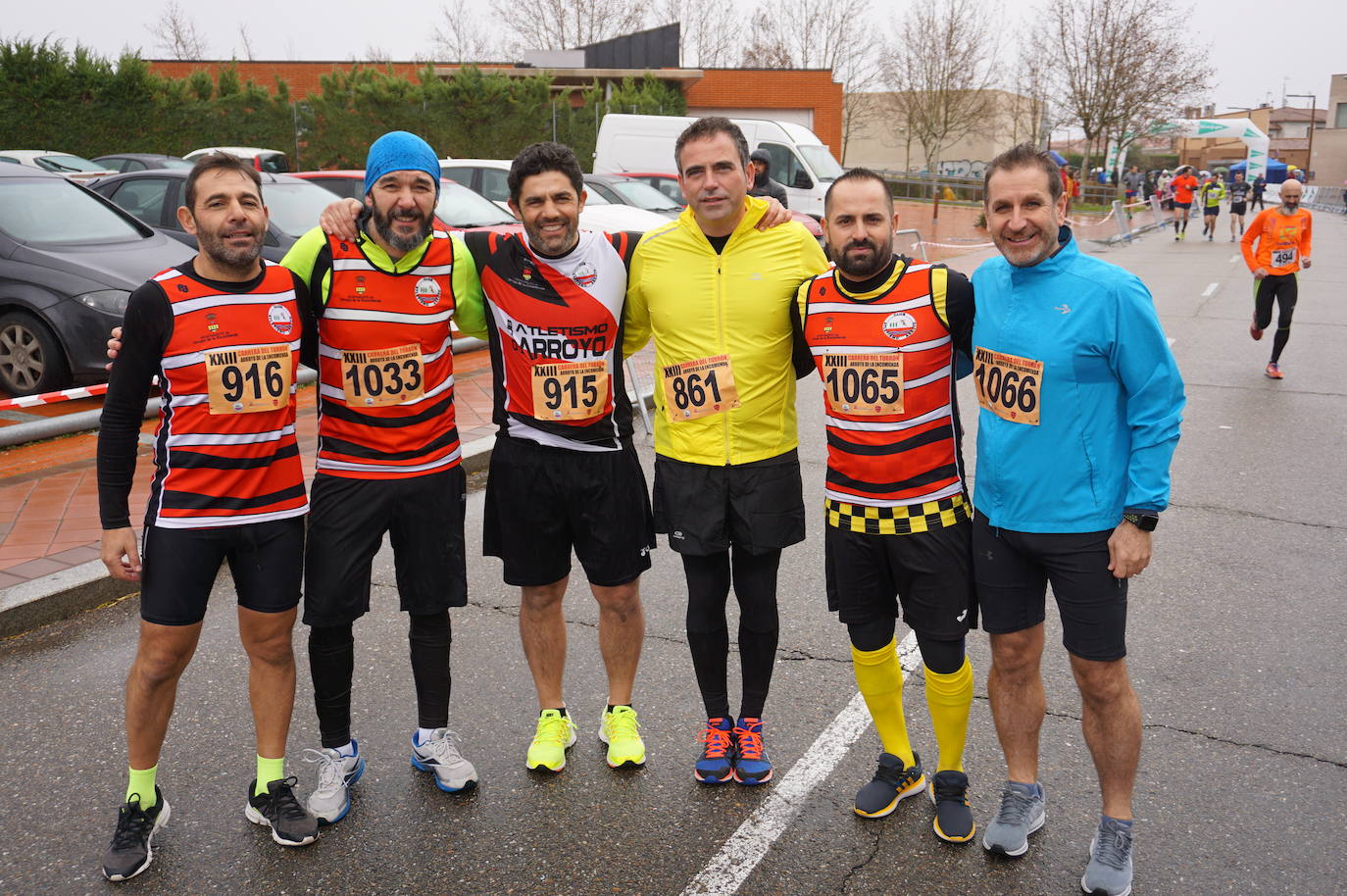 Los alegres y divertidos disfraces cobran protagonismo cada año en la Carrera del Turrón de Arroyo. 