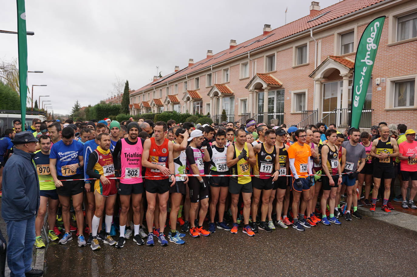 Los alegres y divertidos disfraces cobran protagonismo cada año en la Carrera del Turrón de Arroyo. 