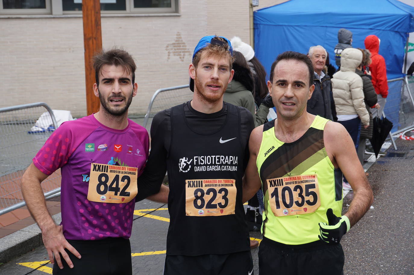 Los alegres y divertidos disfraces cobran protagonismo cada año en la Carrera del Turrón de Arroyo. 