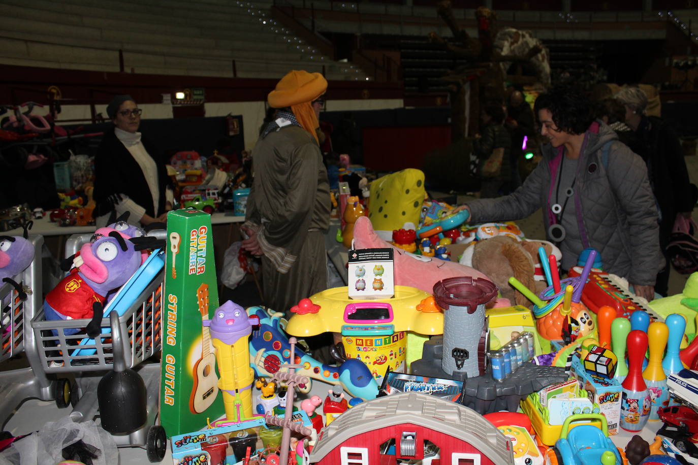 Adoración de los Reyes Magos al Niño Jesús en el portal de Belén. 