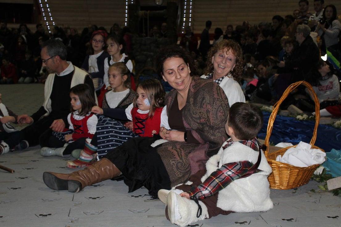 Adoración de los Reyes Magos al Niño Jesús en el portal de Belén. 