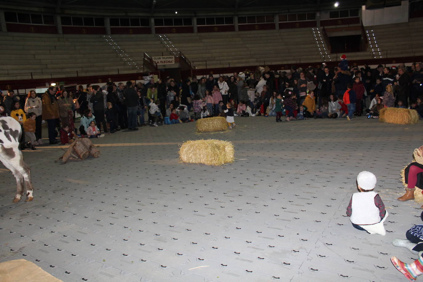 Adoración de los Reyes Magos al Niño Jesús en el portal de Belén. 