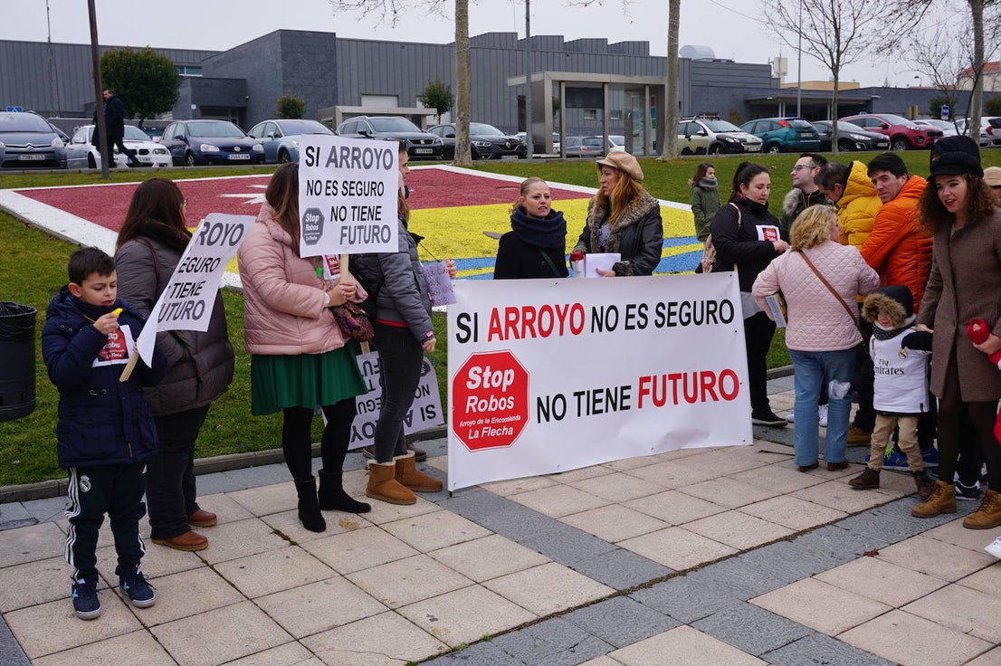 Lectura del manifiesto de la plataforma. 