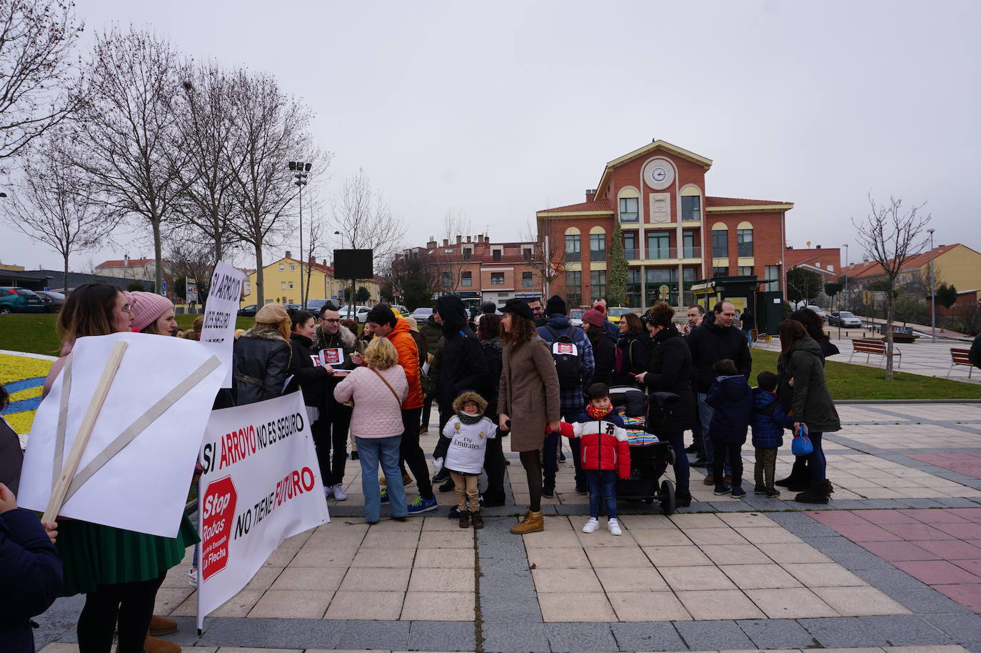 Lectura del manifiesto de la plataforma. 