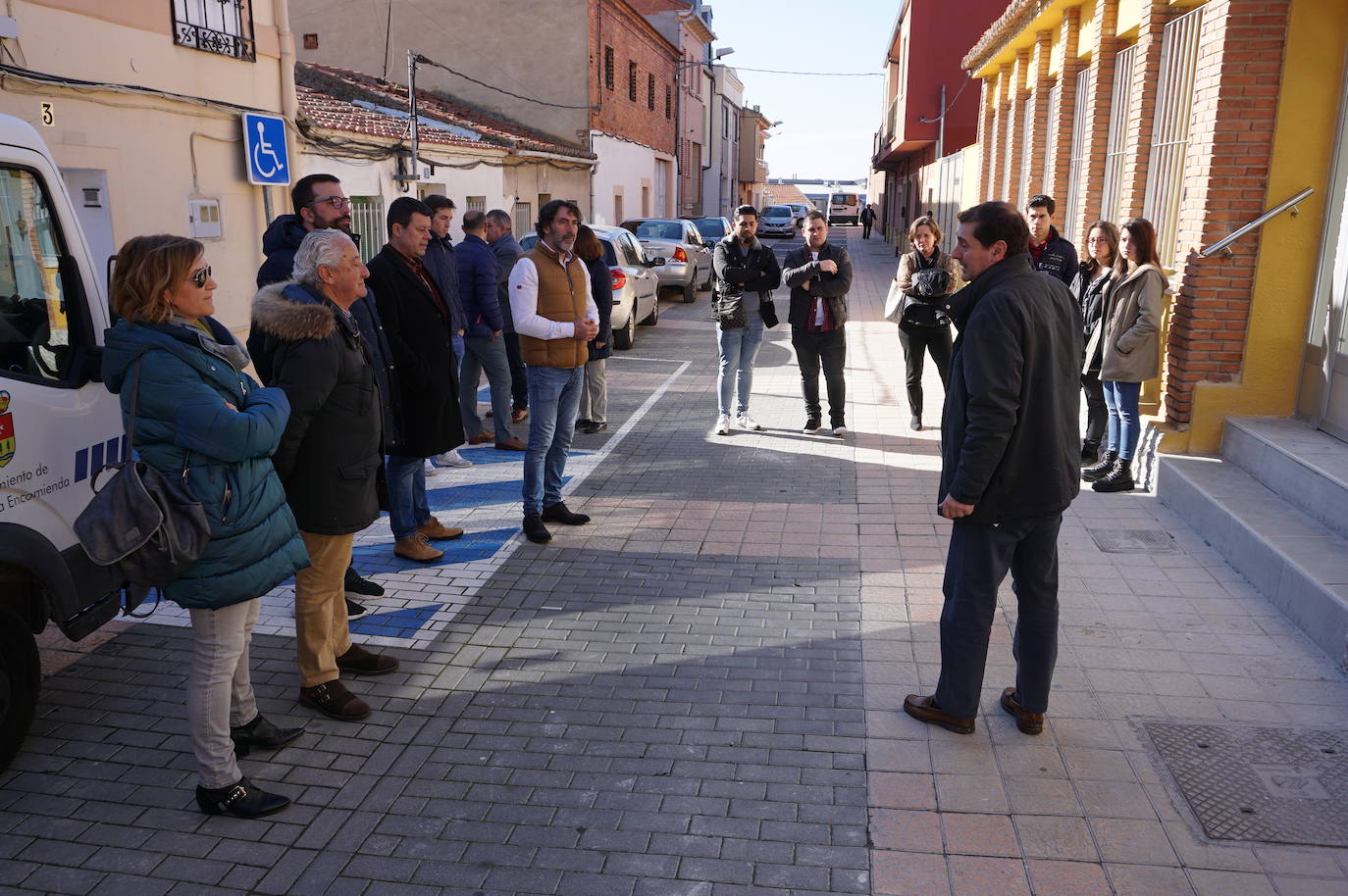 Ls alumnos que han realizado el curso de 900 horas durante seis meses y han recuperado las antiguas escuelas de La Flecha para ser el centro de ocio juvenil. 