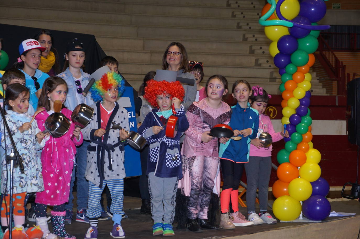 La comparse El Batacazo ganó el concurso infantil de chirigotas de Arroyo. 