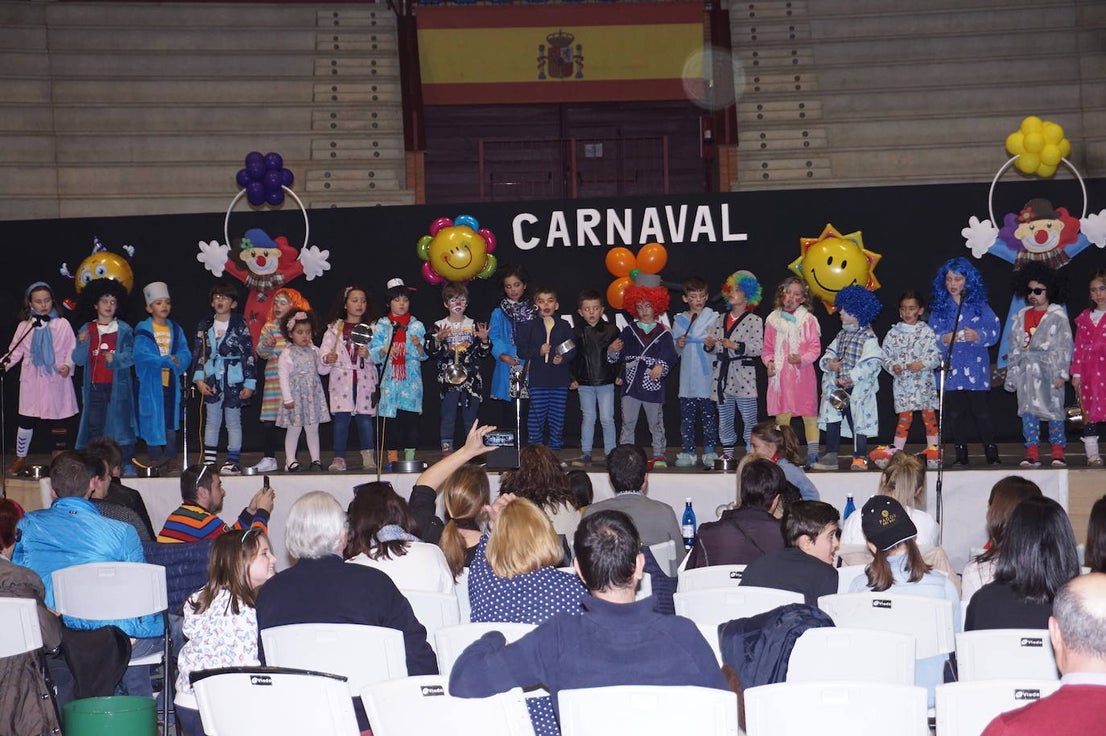 La comparse El Batacazo ganó el concurso infantil de chirigotas de Arroyo. 