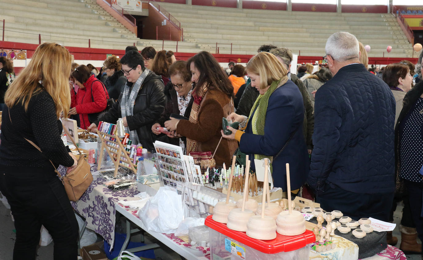 Fotos: El encuentro de bolillos en Arroyo de la Encomienda