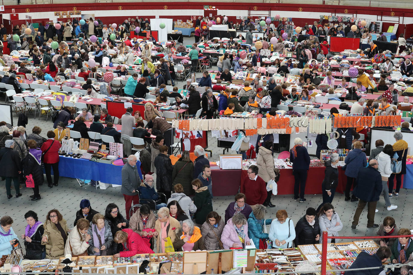 Fotos: El encuentro de bolillos en Arroyo de la Encomienda