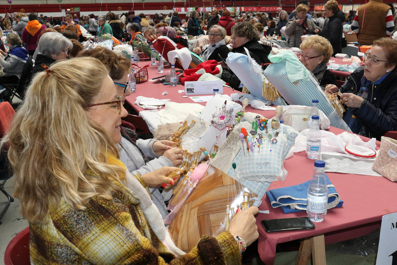 Fotos: El encuentro de bolillos en Arroyo de la Encomienda