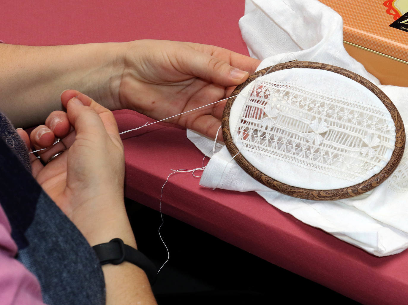 Fotos: El encuentro de bolillos en Arroyo de la Encomienda