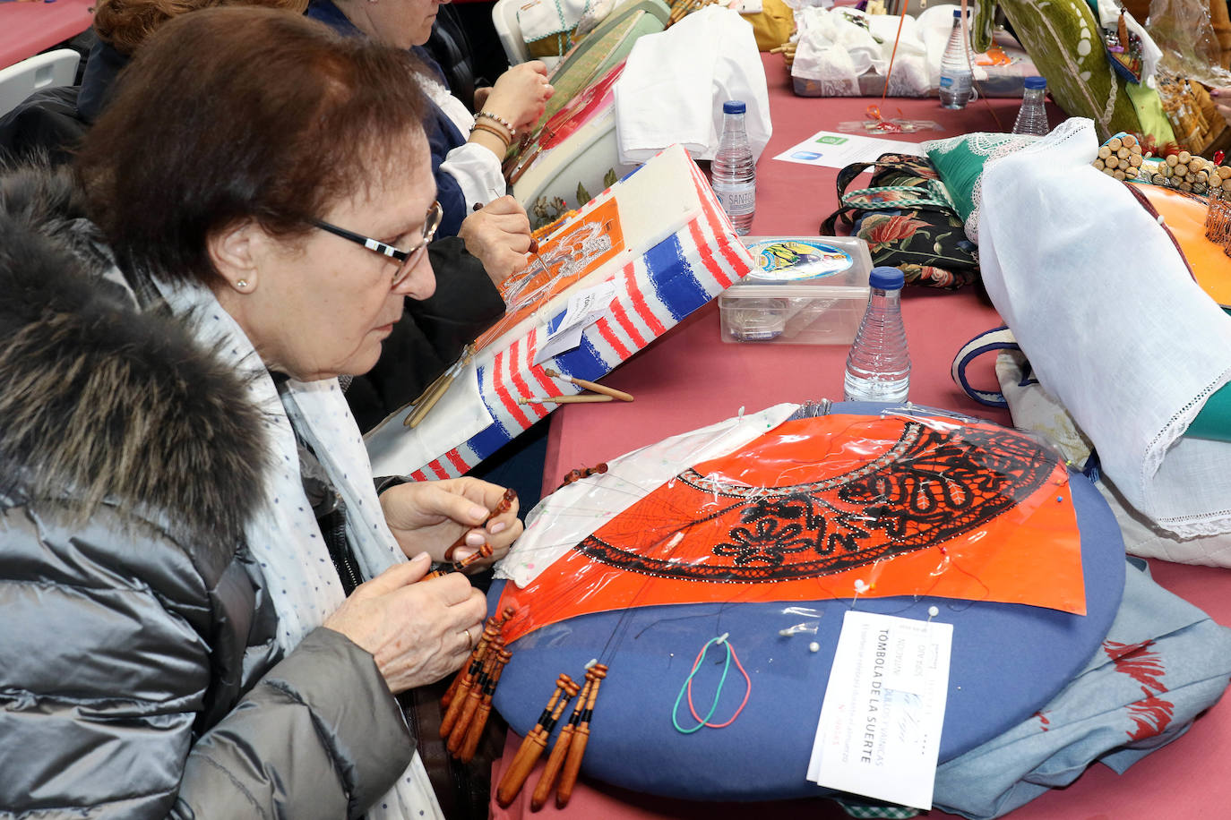 Fotos: El encuentro de bolillos en Arroyo de la Encomienda