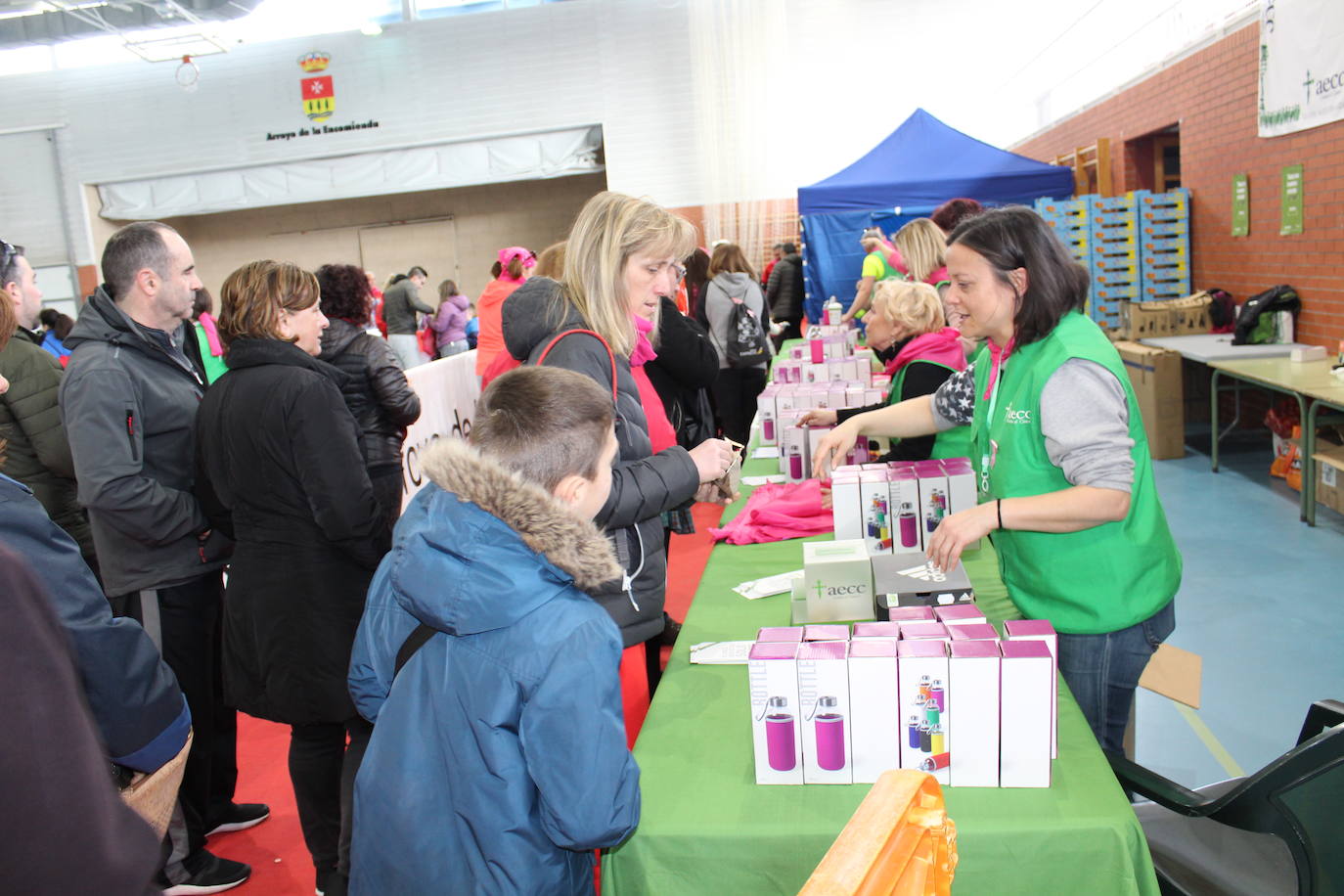 El alcalde de Arroyo, Sarbelio Fernández, caminó junto a vecinos del municipio y amigos. 