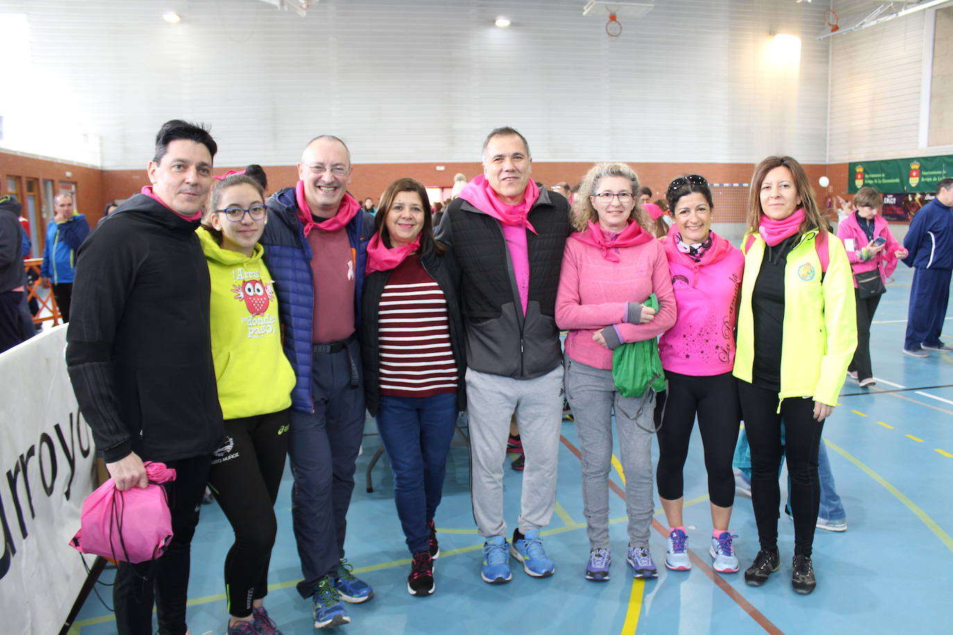 El alcalde de Arroyo, Sarbelio Fernández, caminó junto a vecinos del municipio y amigos. 