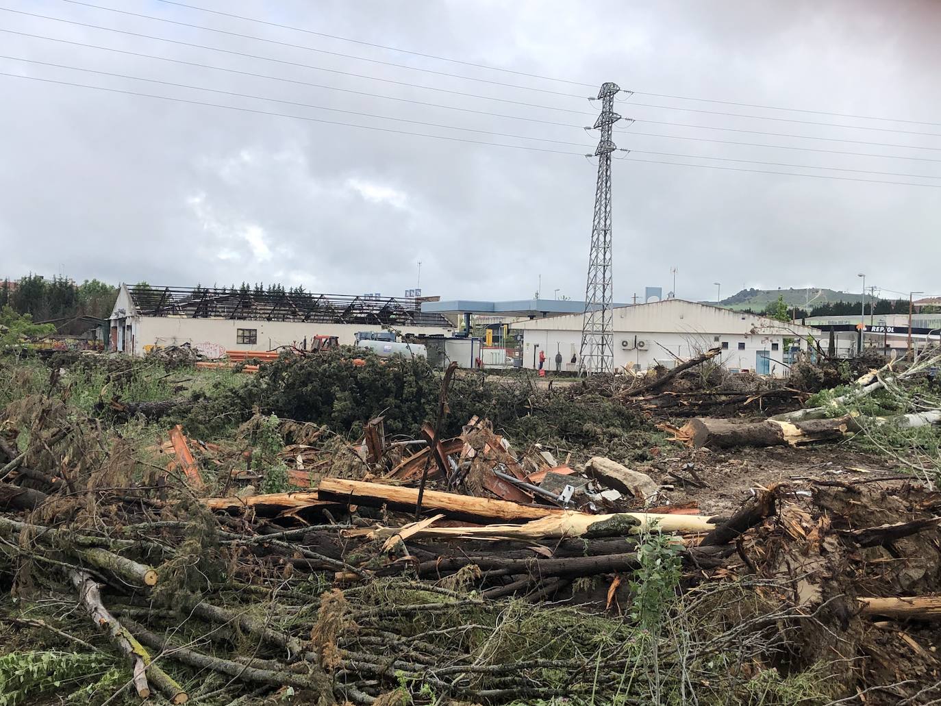 Fotos: Demolición fábrica Smurfit y urbanización parcela sector SE-02 en Arroyo