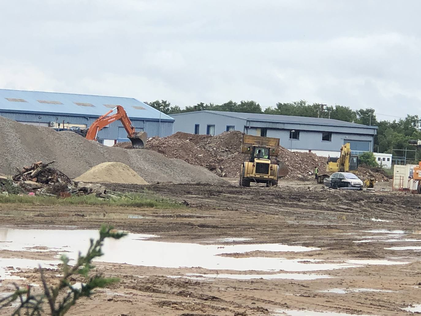 Fotos: Demolición fábrica Smurfit y urbanización parcela sector SE-02 en Arroyo