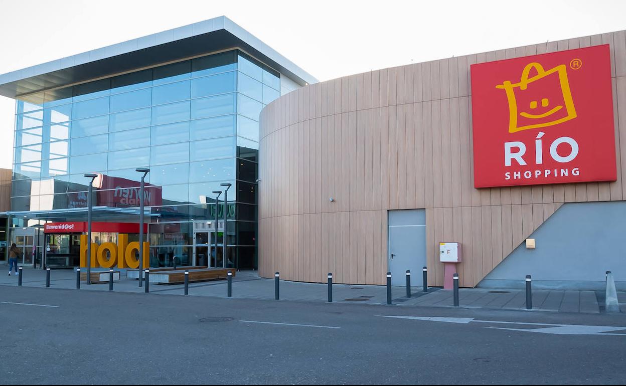 Centro comercial RÍO Shopping en Arroyo de la Encomienda. 