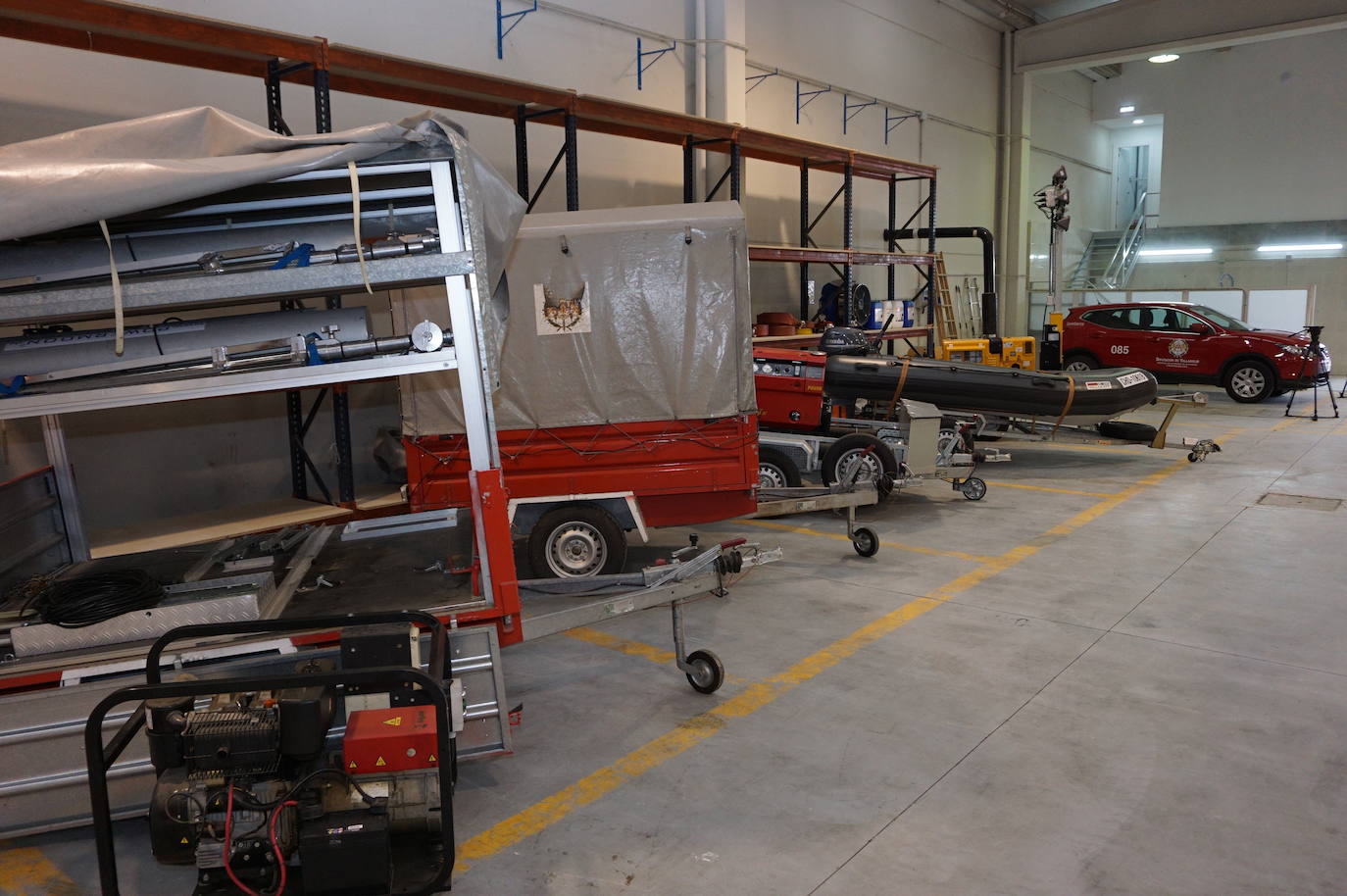 El alcalde de Arroyo, Sarbelio Fernández, dio la bienvenida a los nuevos bomberos del parque de Arroyo y les agradeció su esfuerzo y profesionalidad con los mejores deseos para el desempeño de sus funciones. 