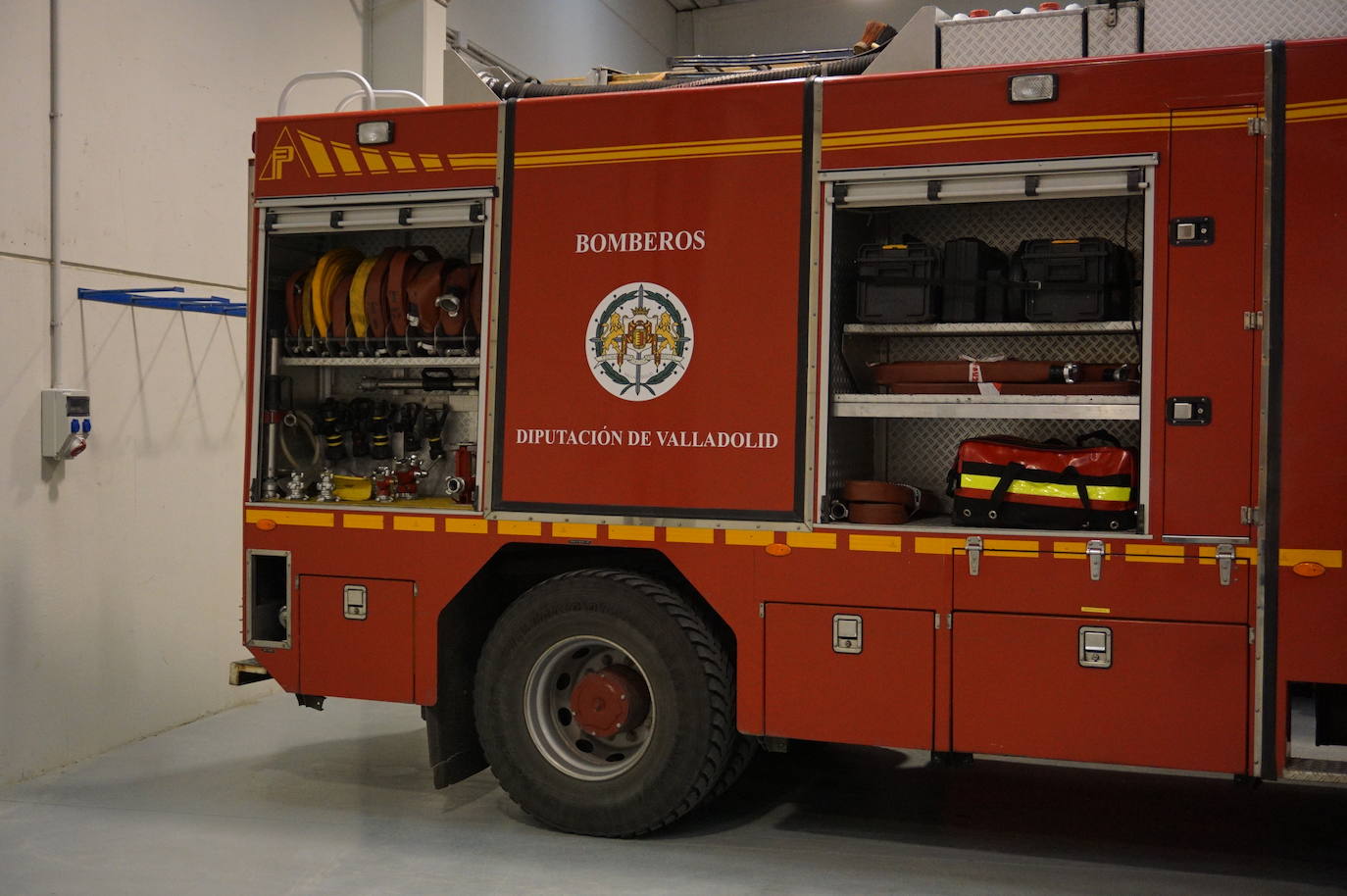 El alcalde de Arroyo, Sarbelio Fernández, dio la bienvenida a los nuevos bomberos del parque de Arroyo y les agradeció su esfuerzo y profesionalidad con los mejores deseos para el desempeño de sus funciones. 