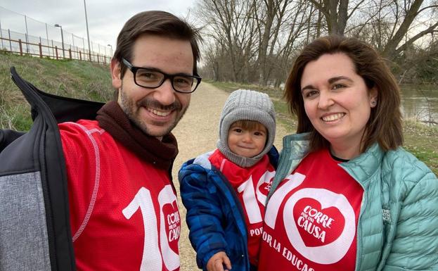 Niños y mayores recorrieron durante el fin de semana el parque lúdico de la ribera del río Pisuerga de La Vega, en Arroyo de la Encomienda, participando virtualmente en la X carrera Entreculturas. 