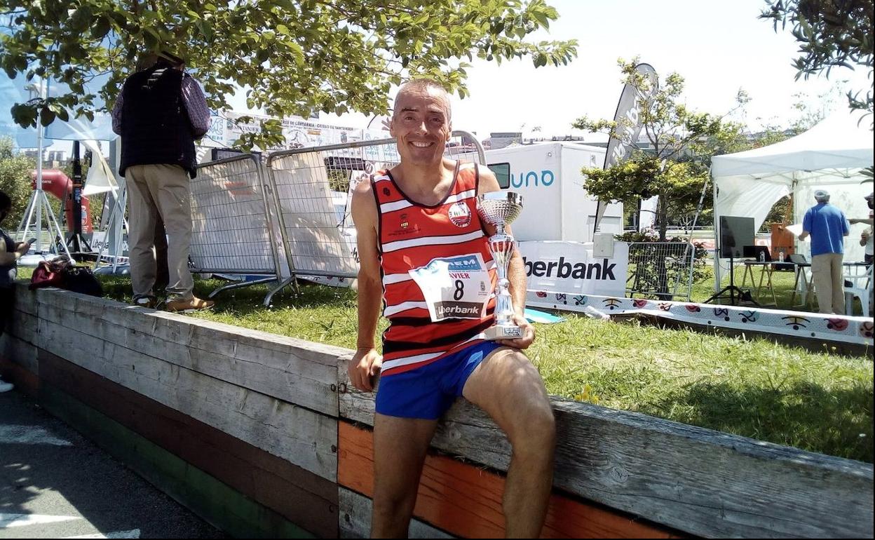 Javier Lozano nada más terminar el campeonato de España de 100 kilómetros en Santander el pasado sábado. 