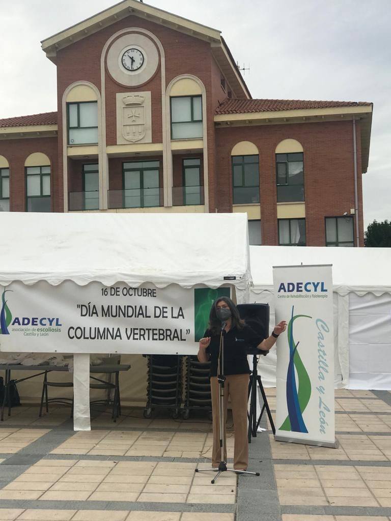 Participantes en la jornada de concienciación y apoyo a ADECYL en Arroyo de la Encomienda. 