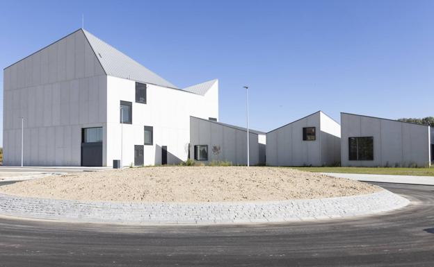 La Casa de la Música y el Teatro.