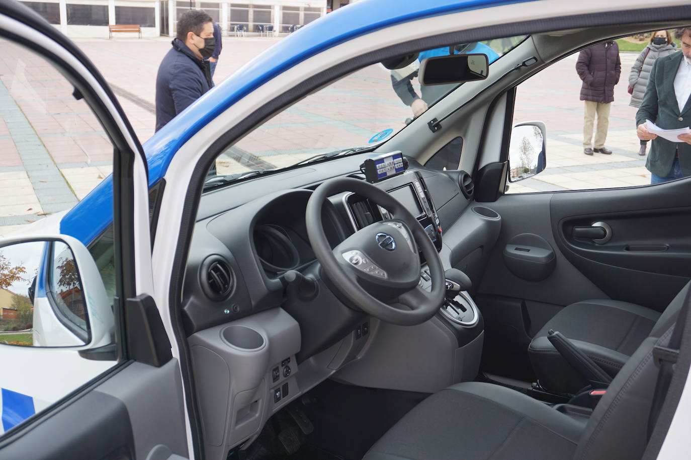 Presentación y entrega de los vehículos de la Policía Local de Arroyo. 