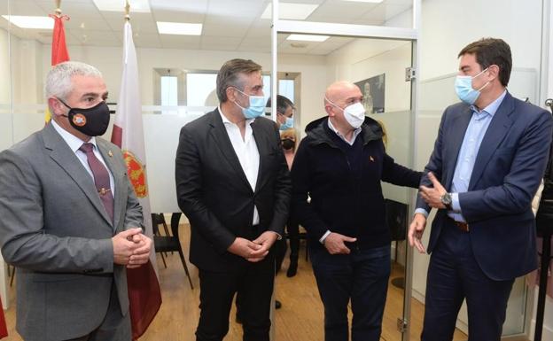 Apoyo del PP a las asociación de víctimas del terrorismo en Arroyo. 