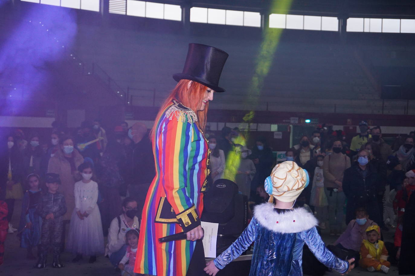 Superhéroes en el concurso de disfraces del carnaval de Arroyo. 