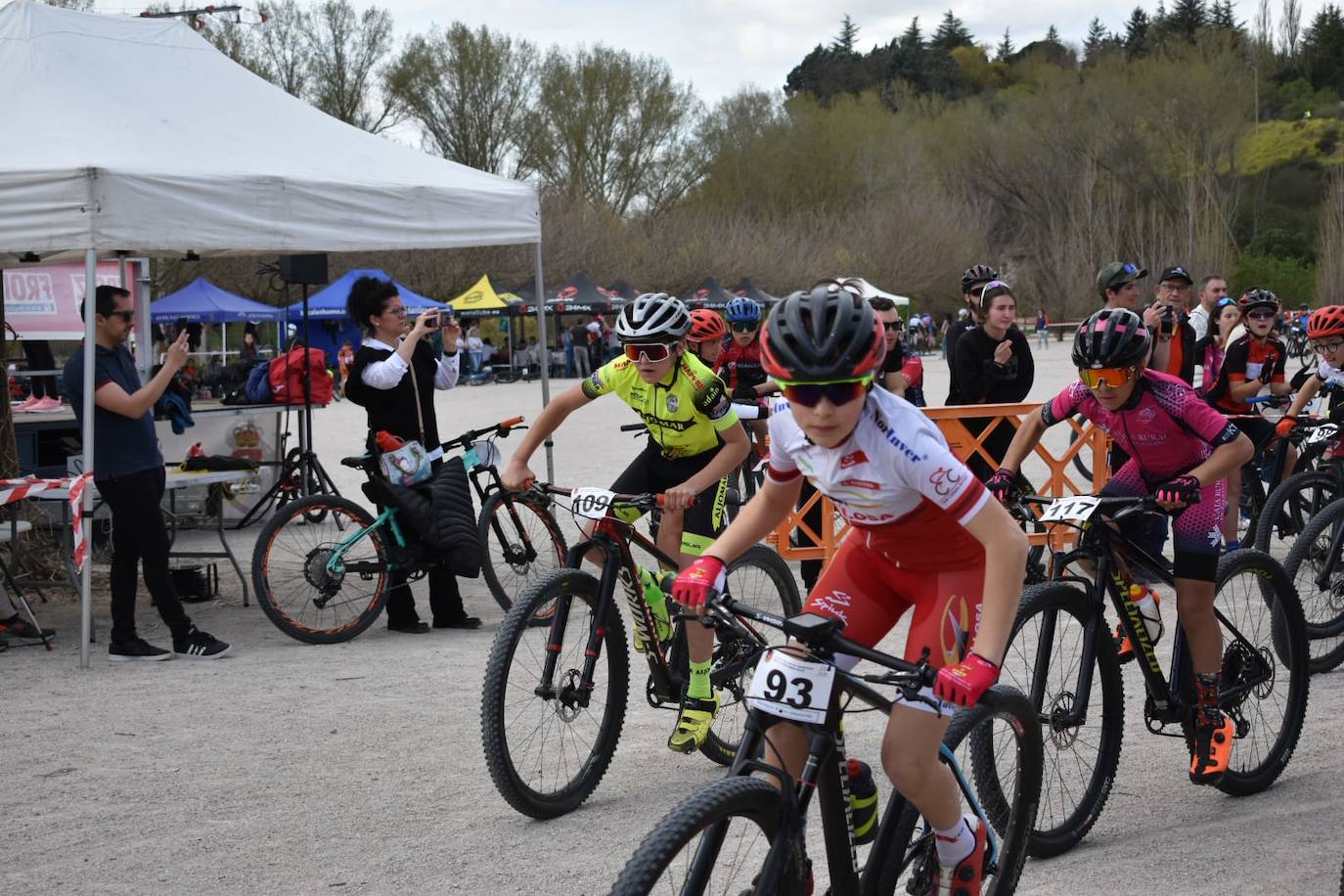 Fotos: Arroyo de la Encomienda gran escenario de la última Copa de Escuelas BTT de Castilla y León