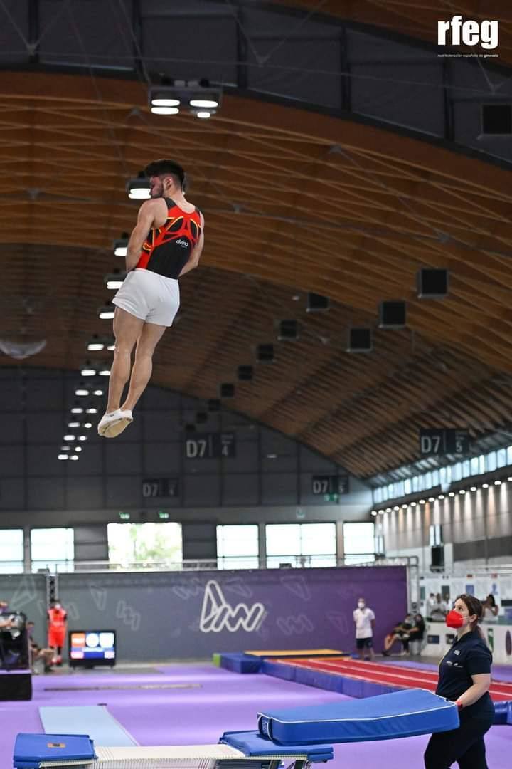 Imagen secundaria 1 - Andrés Martínez durante su participación en el campeonato 