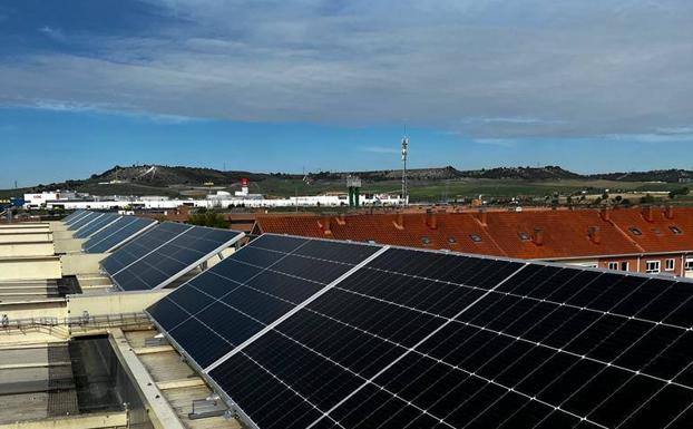 Placas solares para autoconsumo en la Casa de Cultura de Arroyo de la Encomienda 