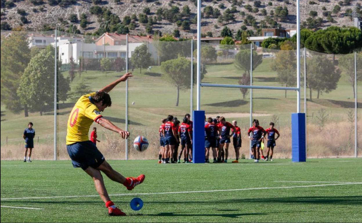 Jugador en los campos de Rugby de Arroyo 