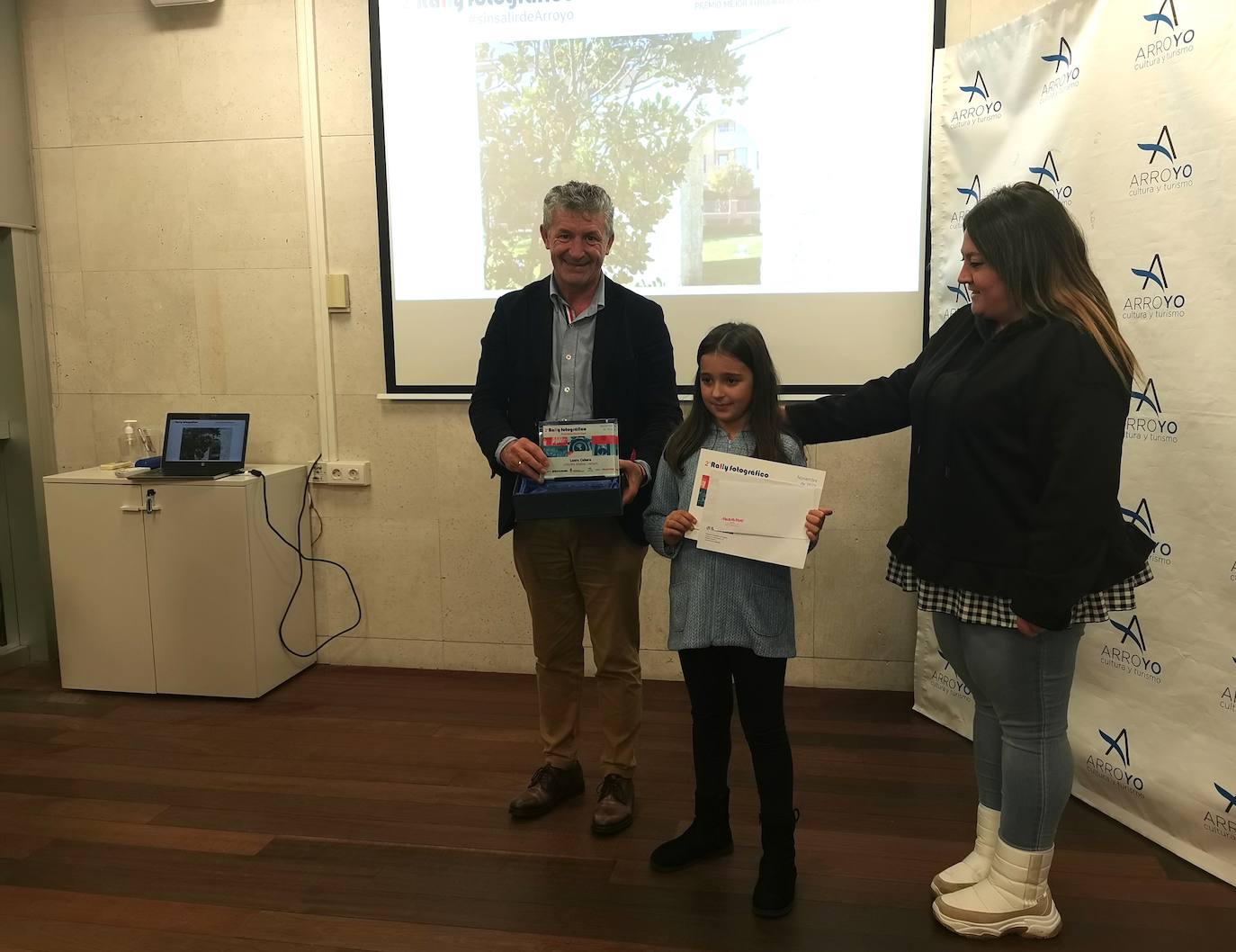Laura Cubero, de 7 años, ganadora del premio a la mejor fotografía en categoría infantil