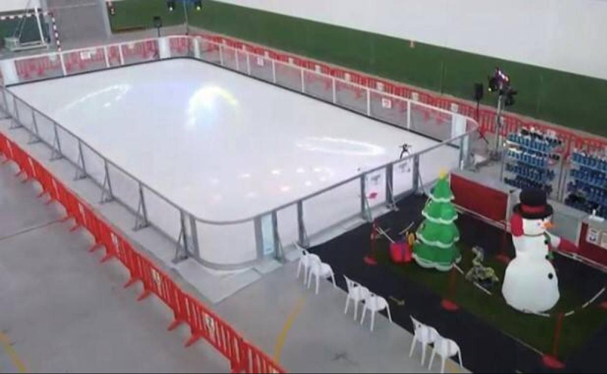 Pista de hielo de Arroyolandia en la Plaza de Toros 