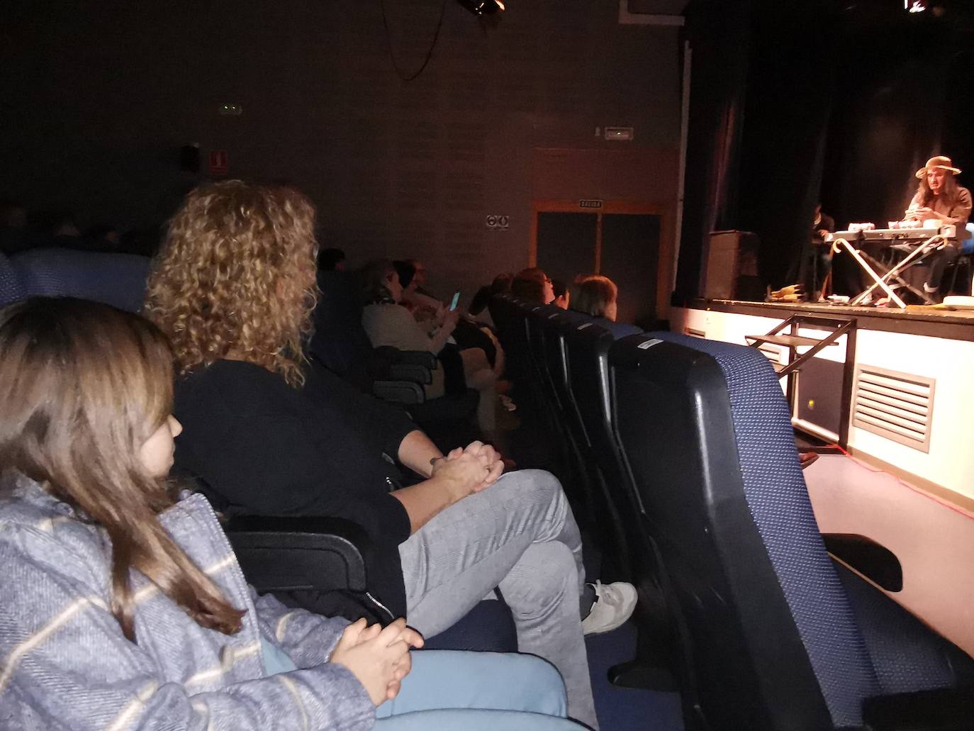 El Capitán Corchea 'afinando' unos cerditos musicales 