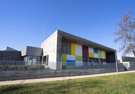 Vista exterior del CEO Atenea de Arroyo de la Encomienda