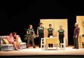 'Aquí no paga nadie' de la Escuela de Teatro María Luisa Ponte de Rioseco