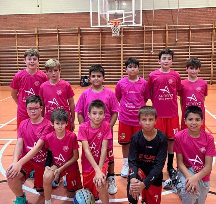 El baloncesto arroyano se viste de rosa