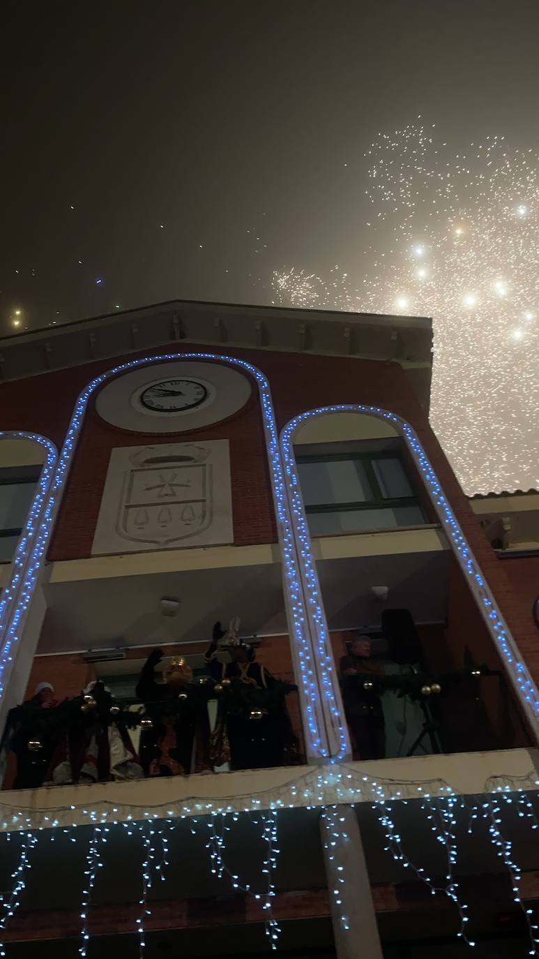 Melchor, Gaspar y Baltasar a su paso por Arroyo de la Encomienda en una gran Cabalgata 