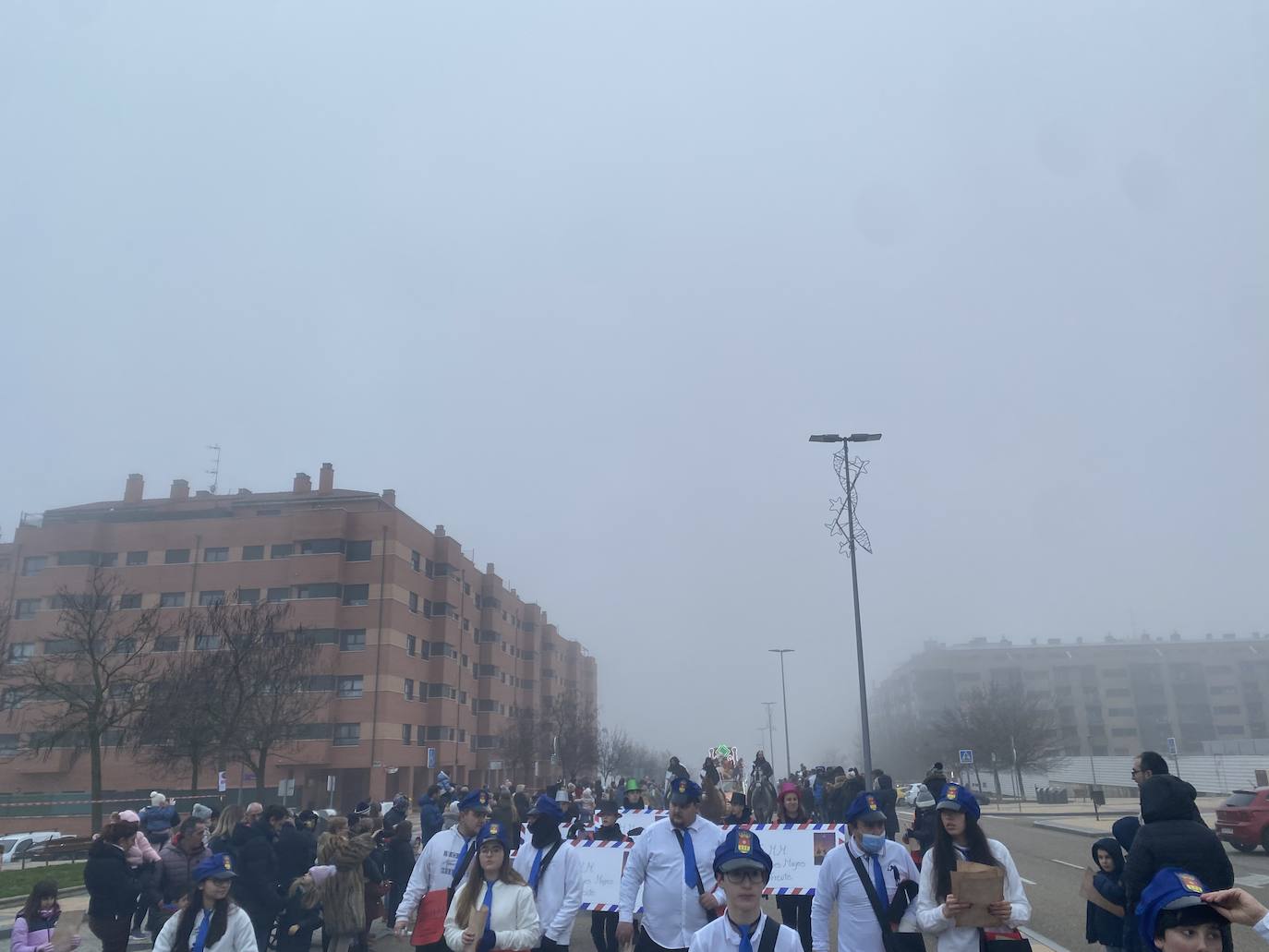 Melchor, Gaspar y Baltasar a su paso por Arroyo de la Encomienda en una gran Cabalgata 