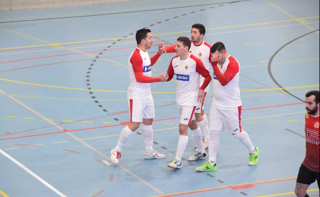 Jugadores del CD Unión Arroyo durante el encuentro 
