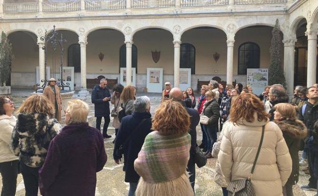 Otro momento de la ruta turística 'Reinas de Valladolid' 
