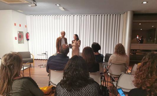 Rafael Velasco y Gemma Villarroel durante la presentación del coloquio 